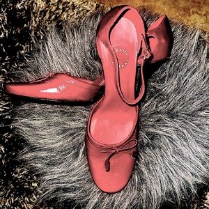 Burgundy Heel with Tie